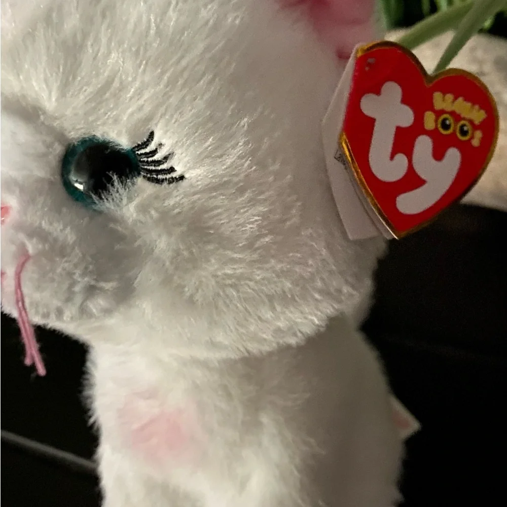 Ty Beanie Boo Amelia the White Kitty Cat